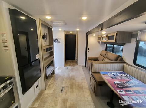 2025 Palomino Puma 31QBBH RV Photo 2