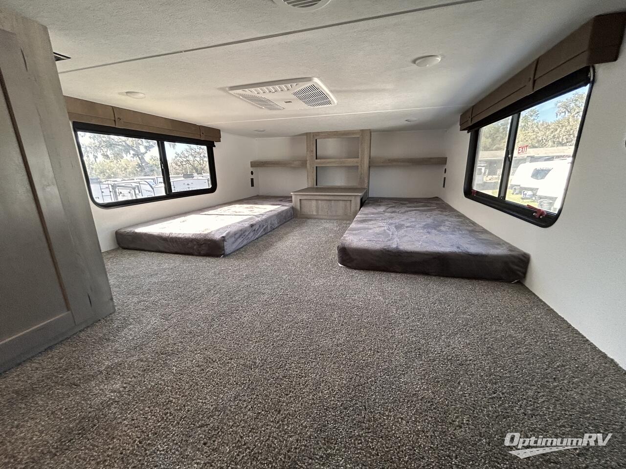 2025 Palomino Puma Destination 402LFT Photo 14