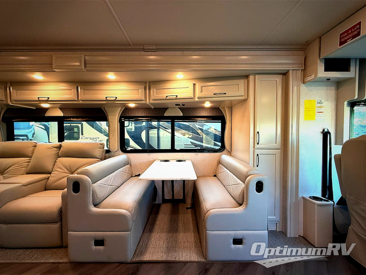 2025 Fleetwood Bounder 36F Photo 8