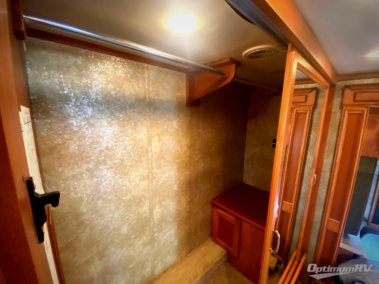 2010 Tiffin Phaeton 40QTH Photo 16