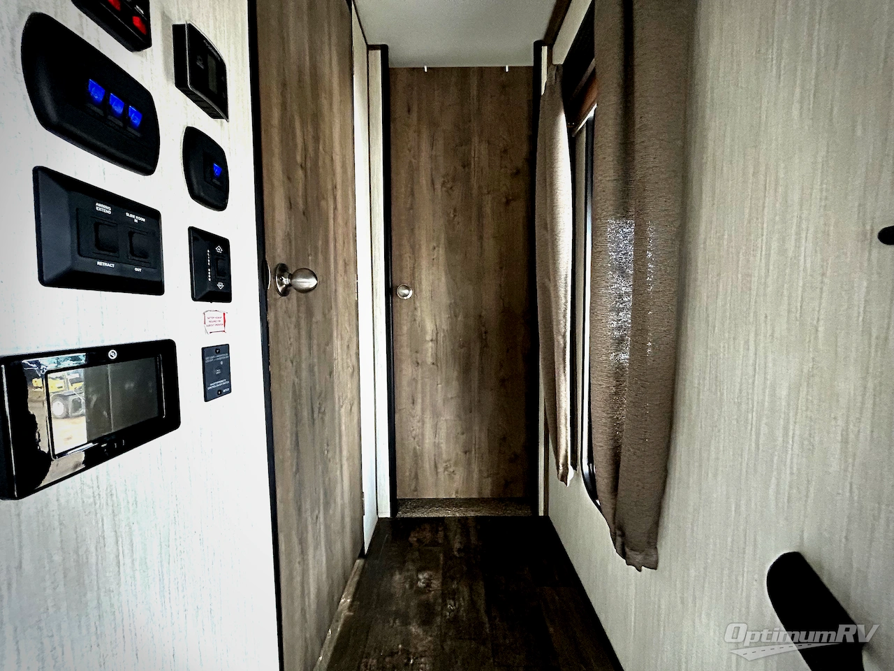 2019 Forest River Sabre 30RLT Photo 11
