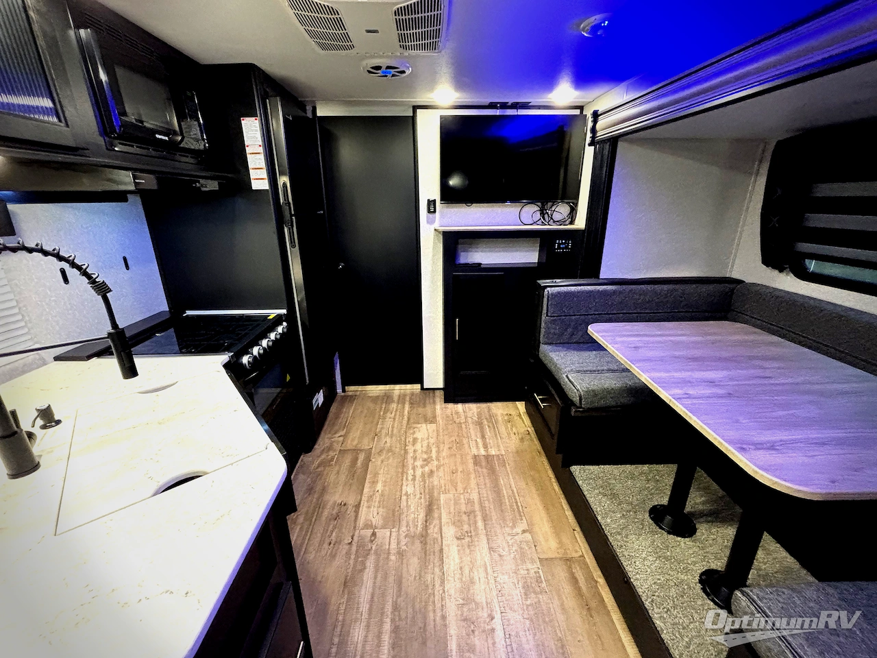 2022 Forest River Cherokee Grey Wolf 27RR Photo 5