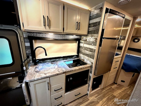 2021 Thor Vegas 24.1 RV Photo 2