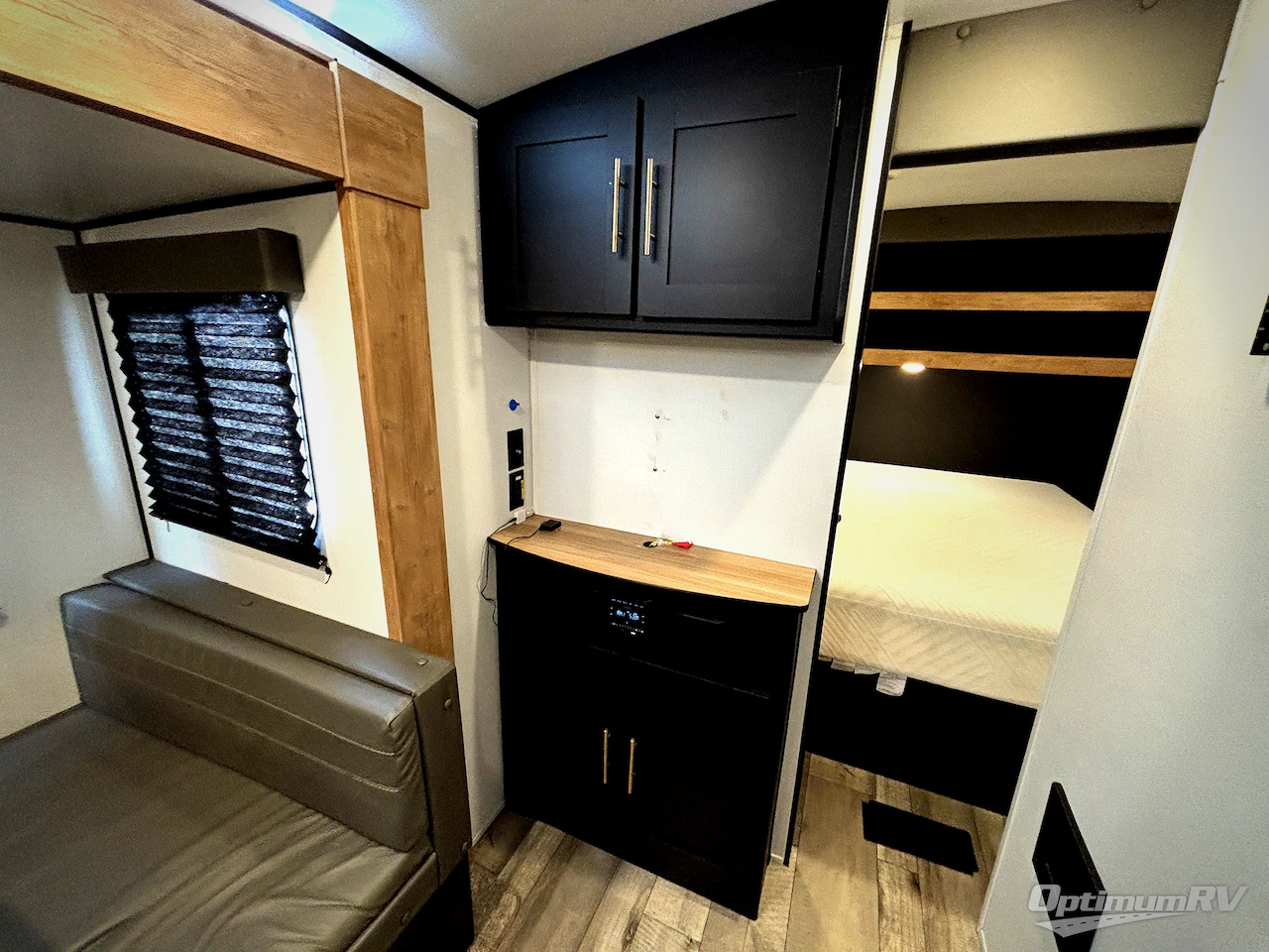 2022 Keystone Springdale 266RL Photo 10