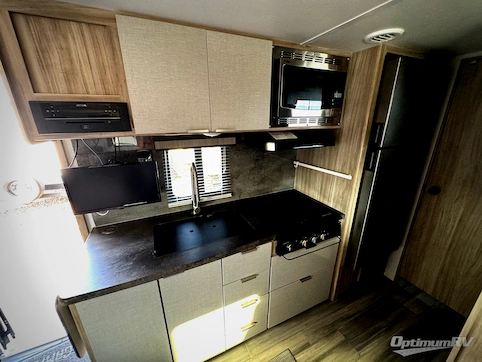 2021 Winnebago Towables Micro Minnie 2100BH RV Photo 3