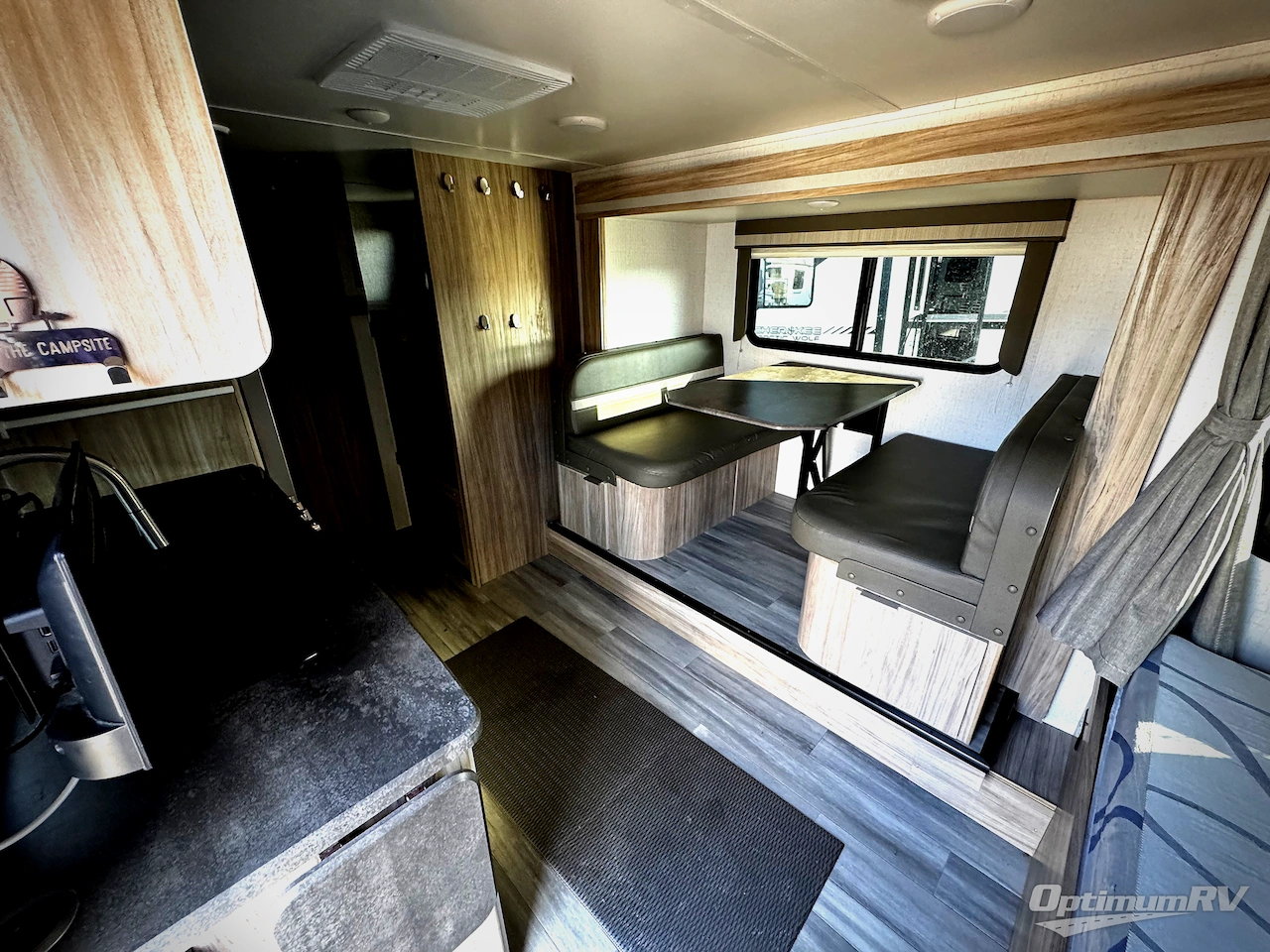 2021 Winnebago Towables Micro Minnie 2100BH Photo 3