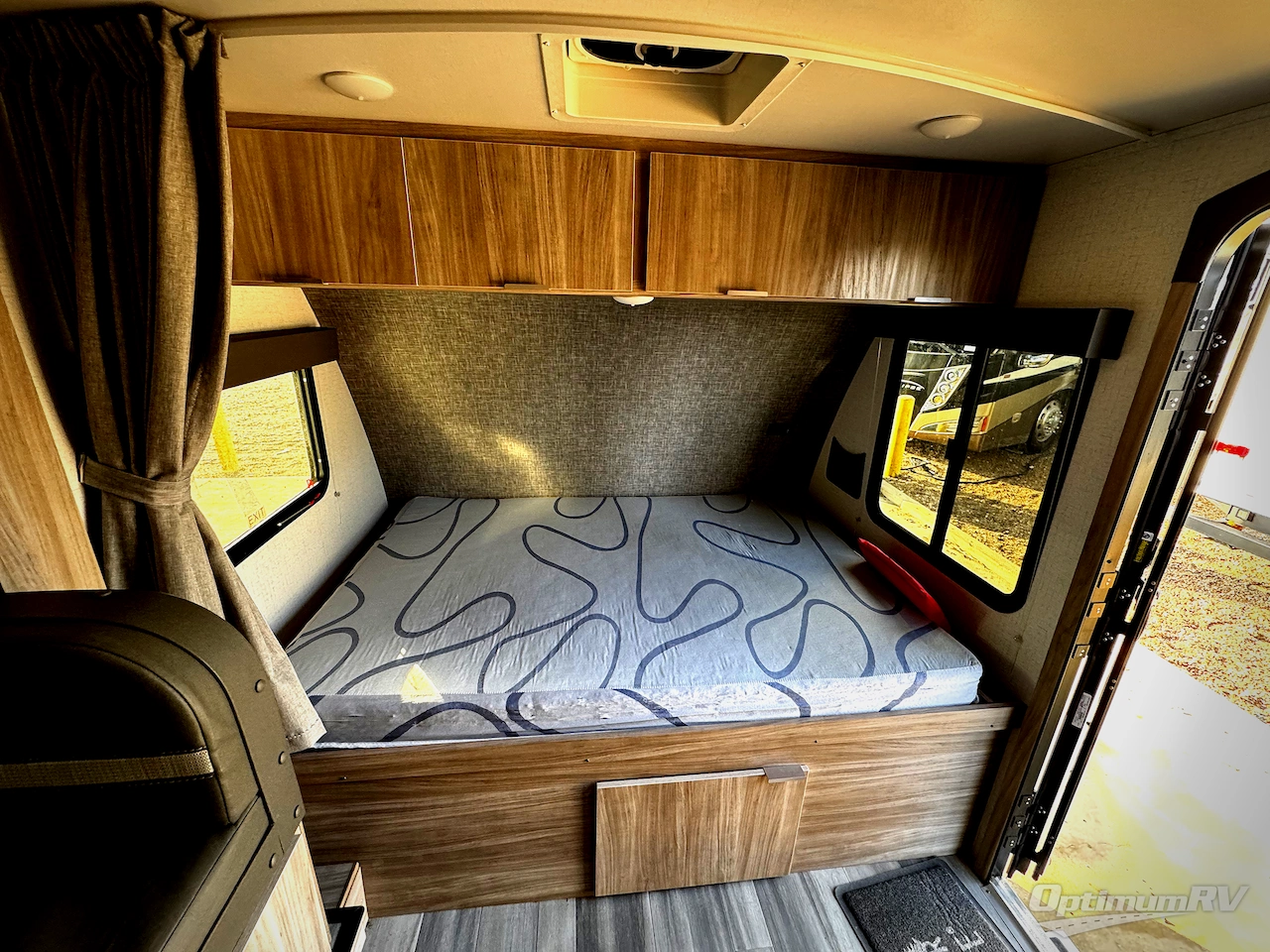 2021 Winnebago Towables Micro Minnie 2100BH Photo 4