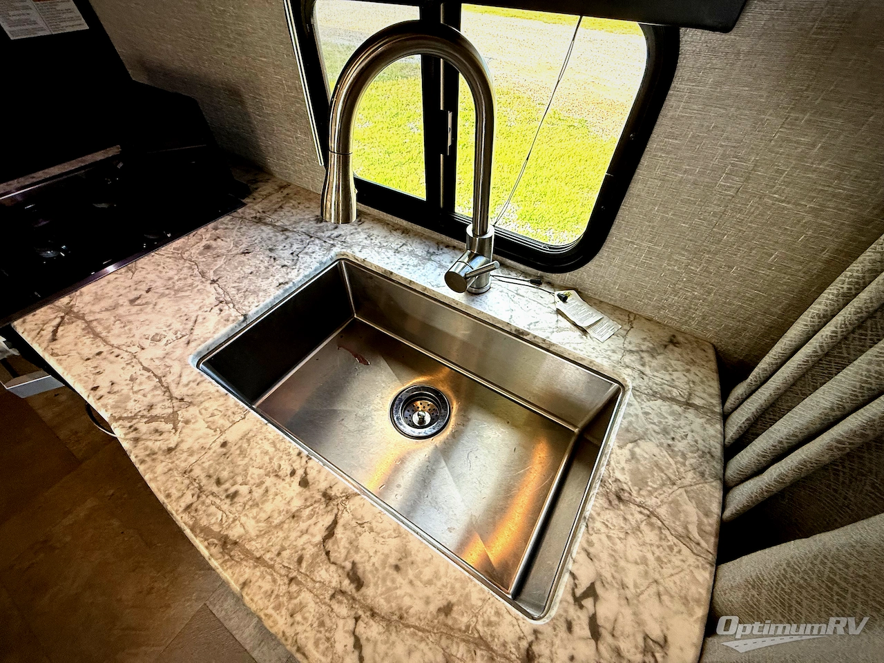 2019 Grand Design Imagine XLS 21BHE Photo 9