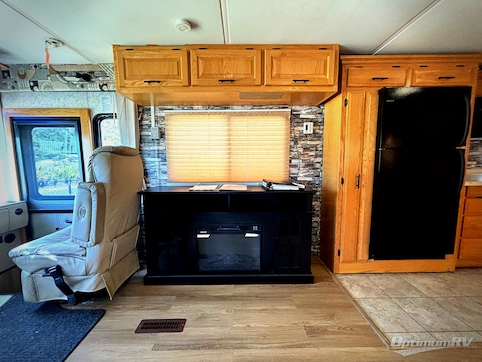 2003 Newmar Dutch Star 4004 RV Photo 3