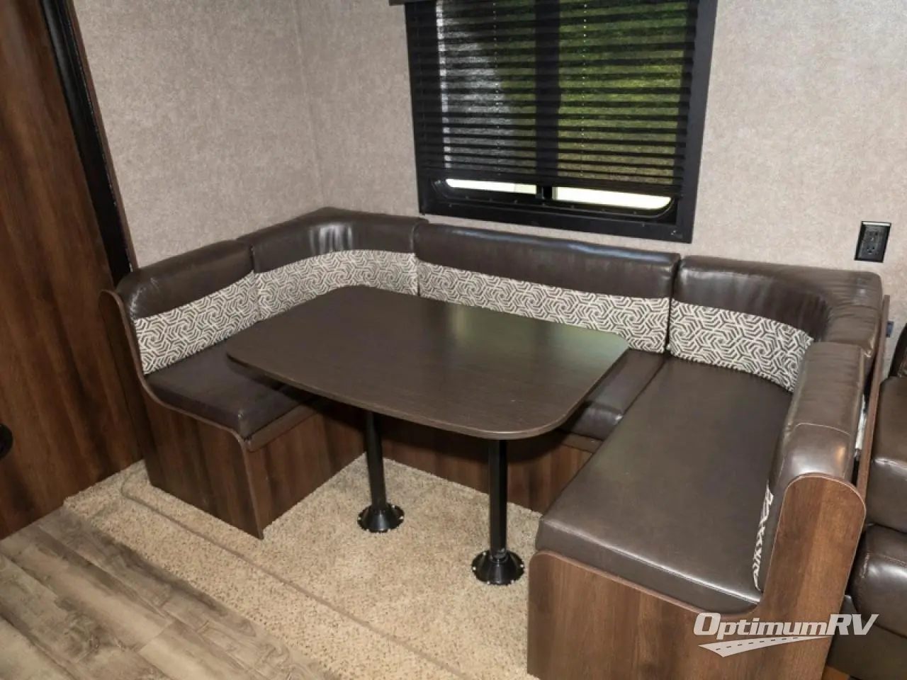 2019 Jayco Jay Flight 324BDS Photo 8