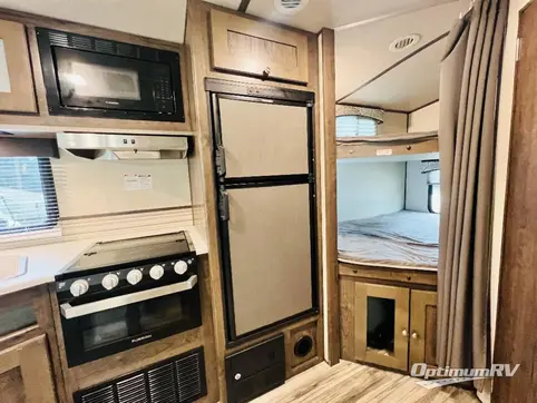 2019 Cruiser MPG 2400BH RV Photo 3