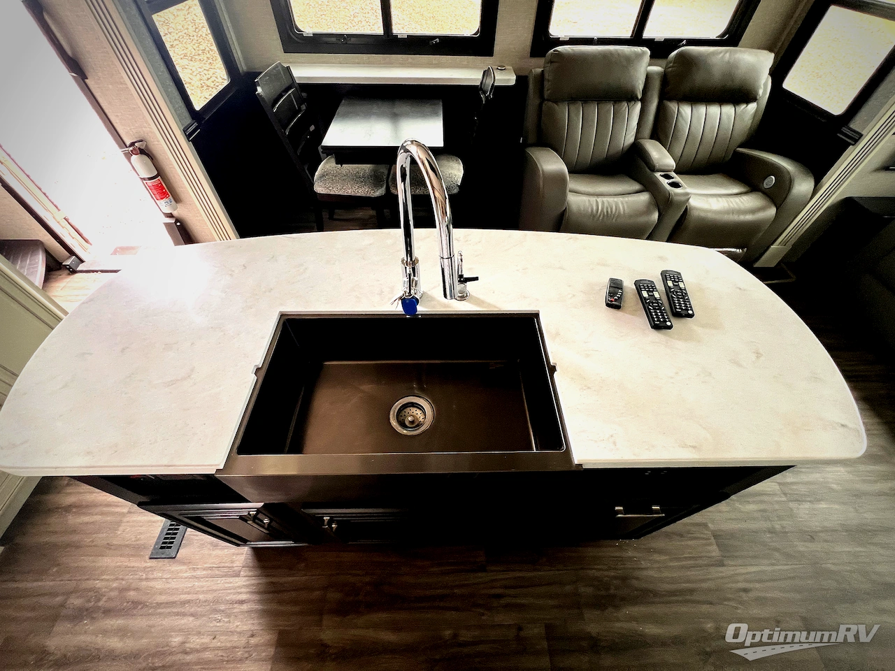 2022 Jayco Pinnacle 32RLTS Photo 9