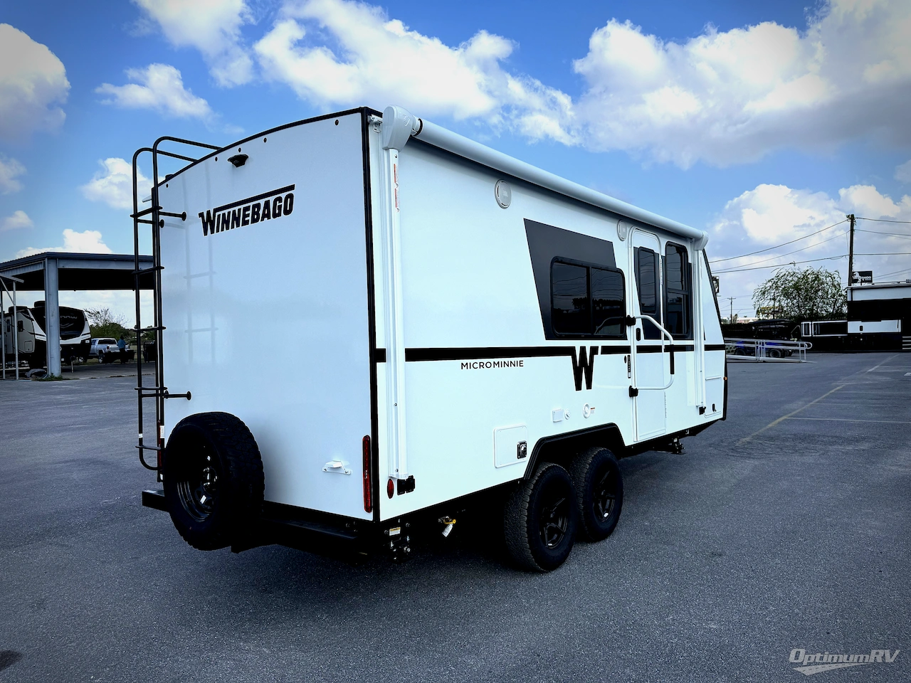 2026 Winnebago Micro Minnie 2108FBS Photo 2