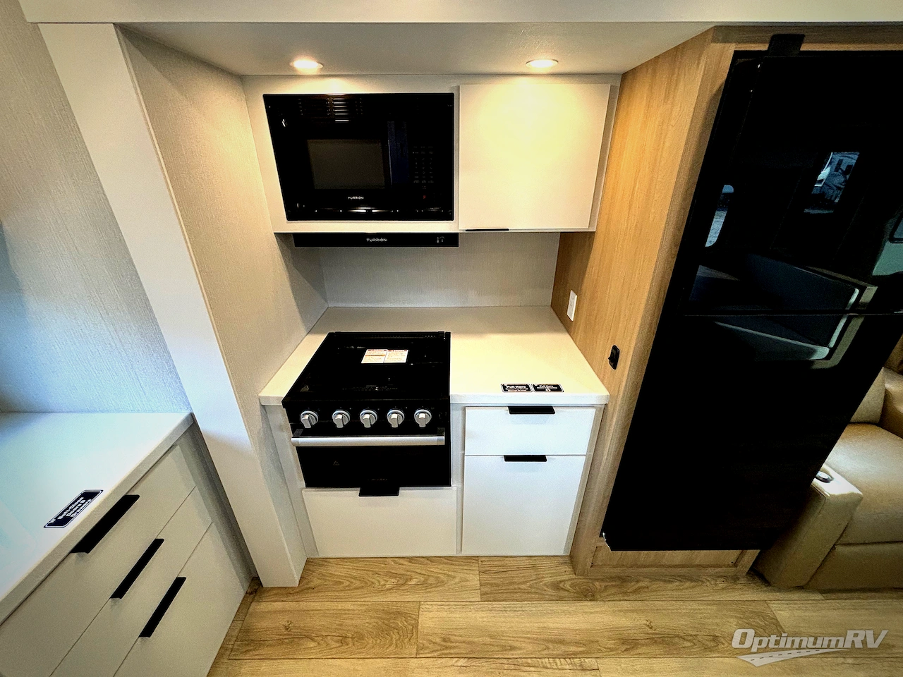 2026 Winnebago Thrive 22MLS Photo 8