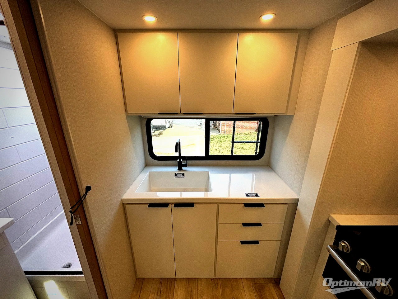 2026 Winnebago Thrive 22MLS Photo 10