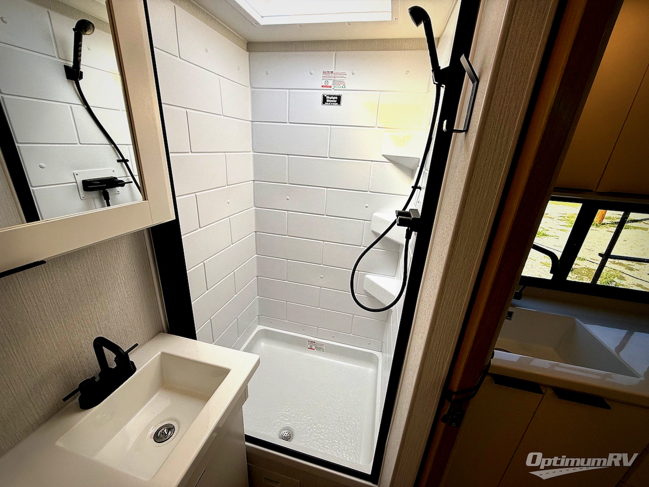 2026 Winnebago Thrive 22MLS Photo 16