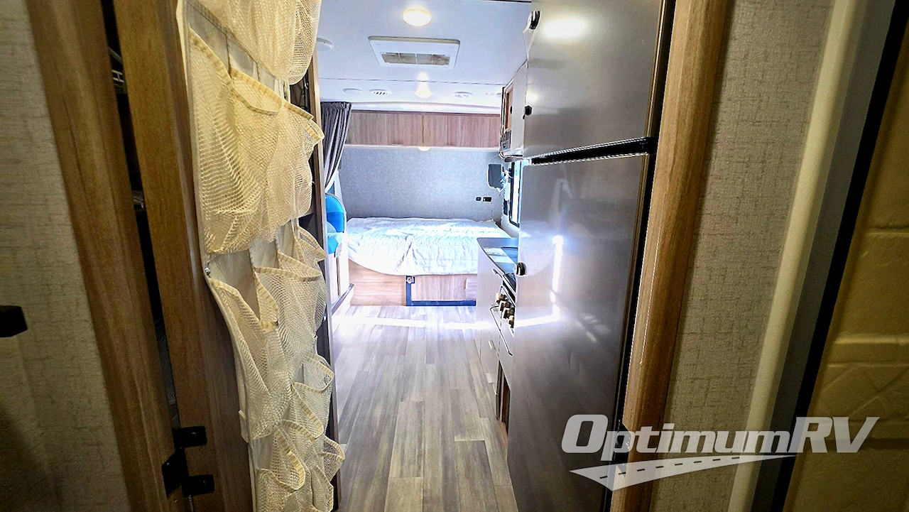 2021 Winnebago Towables Micro Minnie 2100BH Photo 11