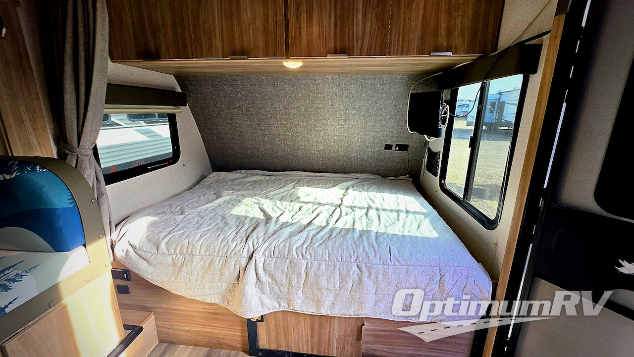 2021 Winnebago Towables Micro Minnie 2100BH Photo 8