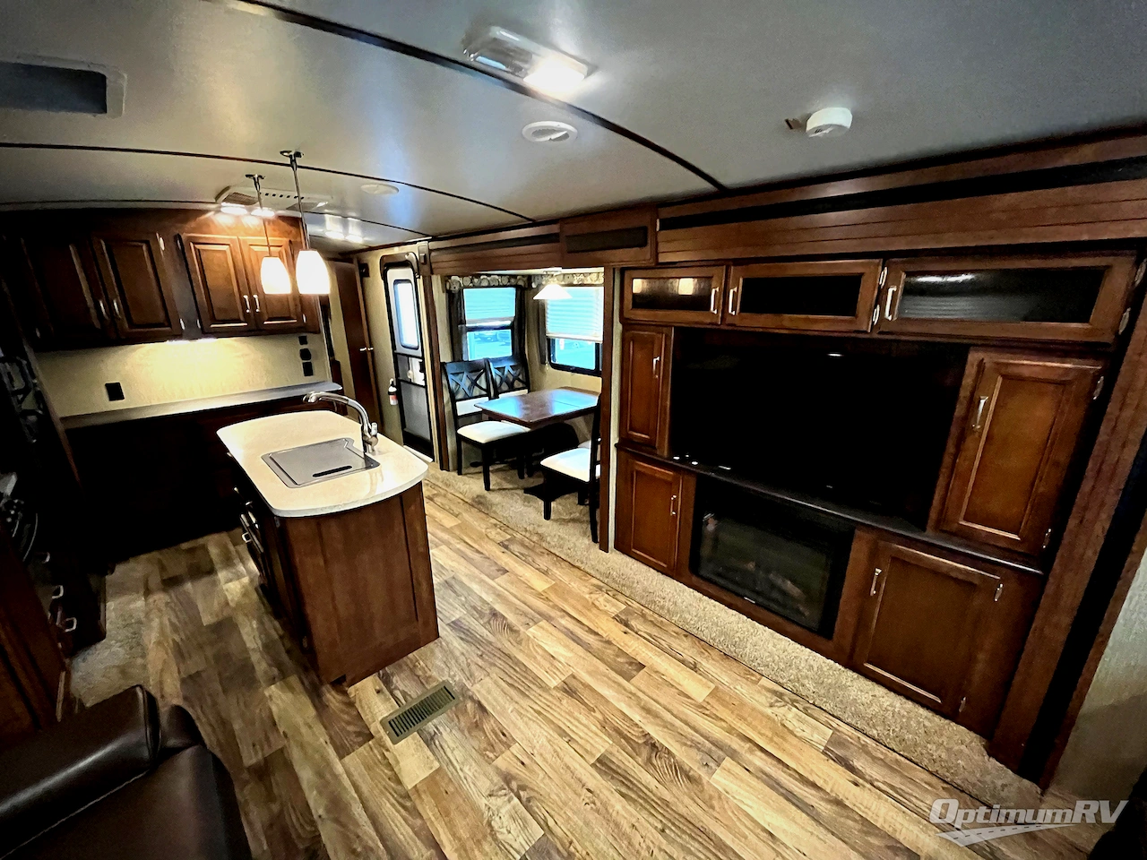 2018 Keystone Outback 330RL Photo 7