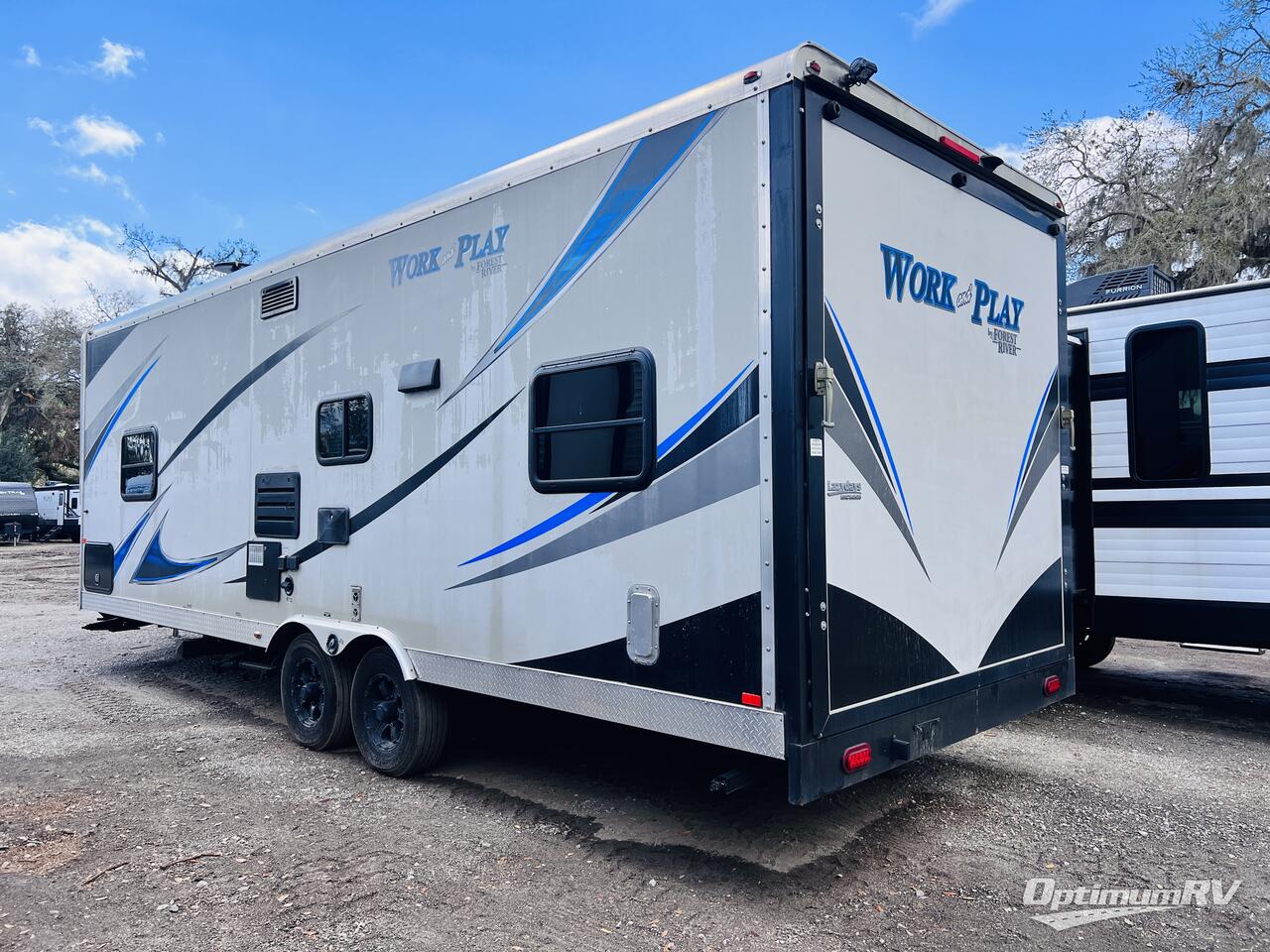 2018 Forest River Work and Play Ultra LE 25WB Photo 3