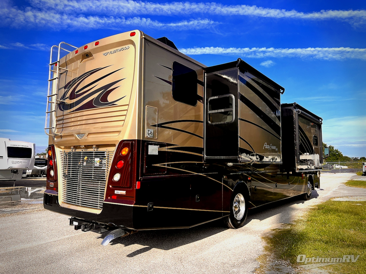 2018 Fleetwood Pace Arrow LXE 38K Photo 3