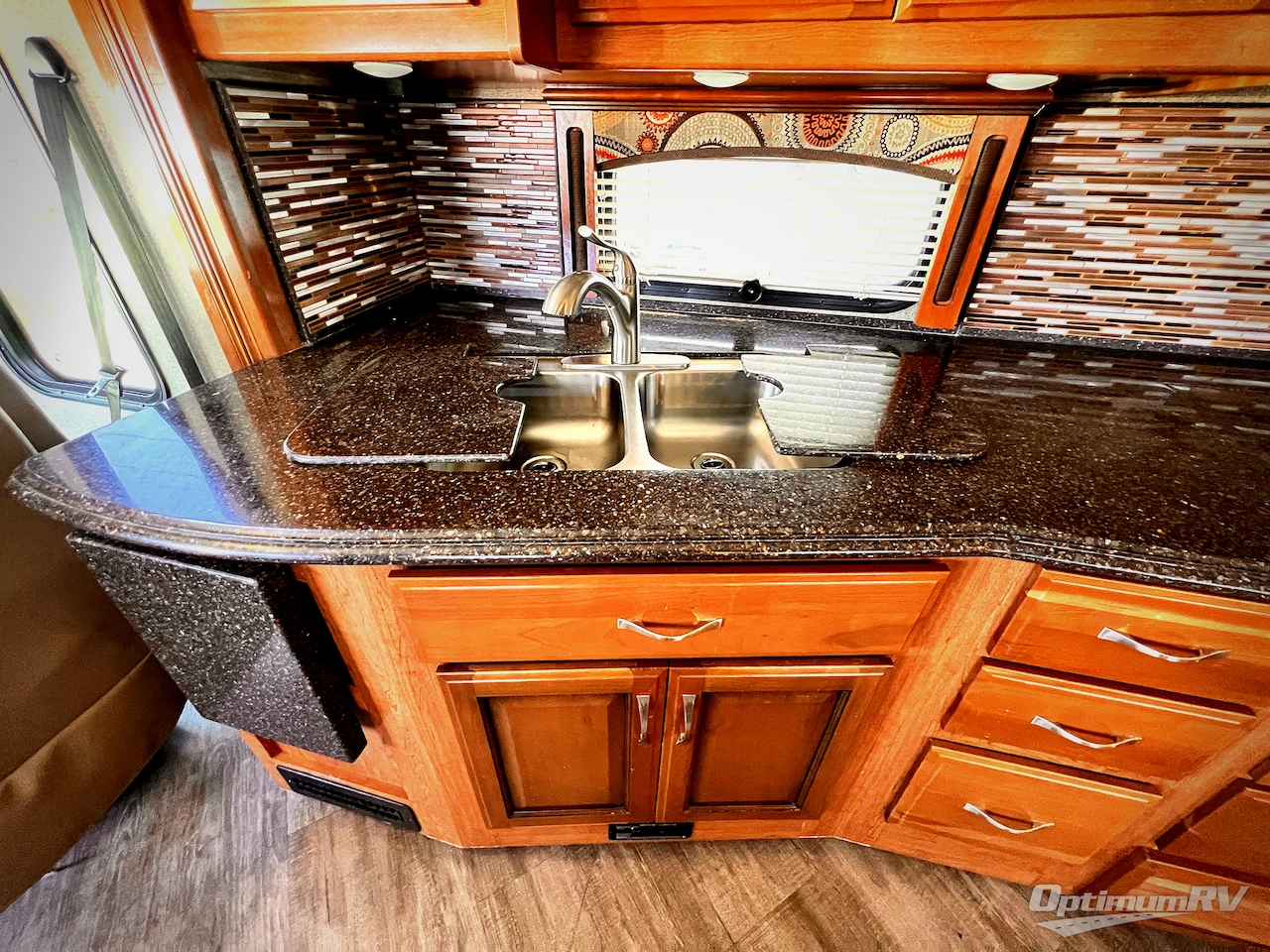 2018 Fleetwood Pace Arrow LXE 38K Photo 14