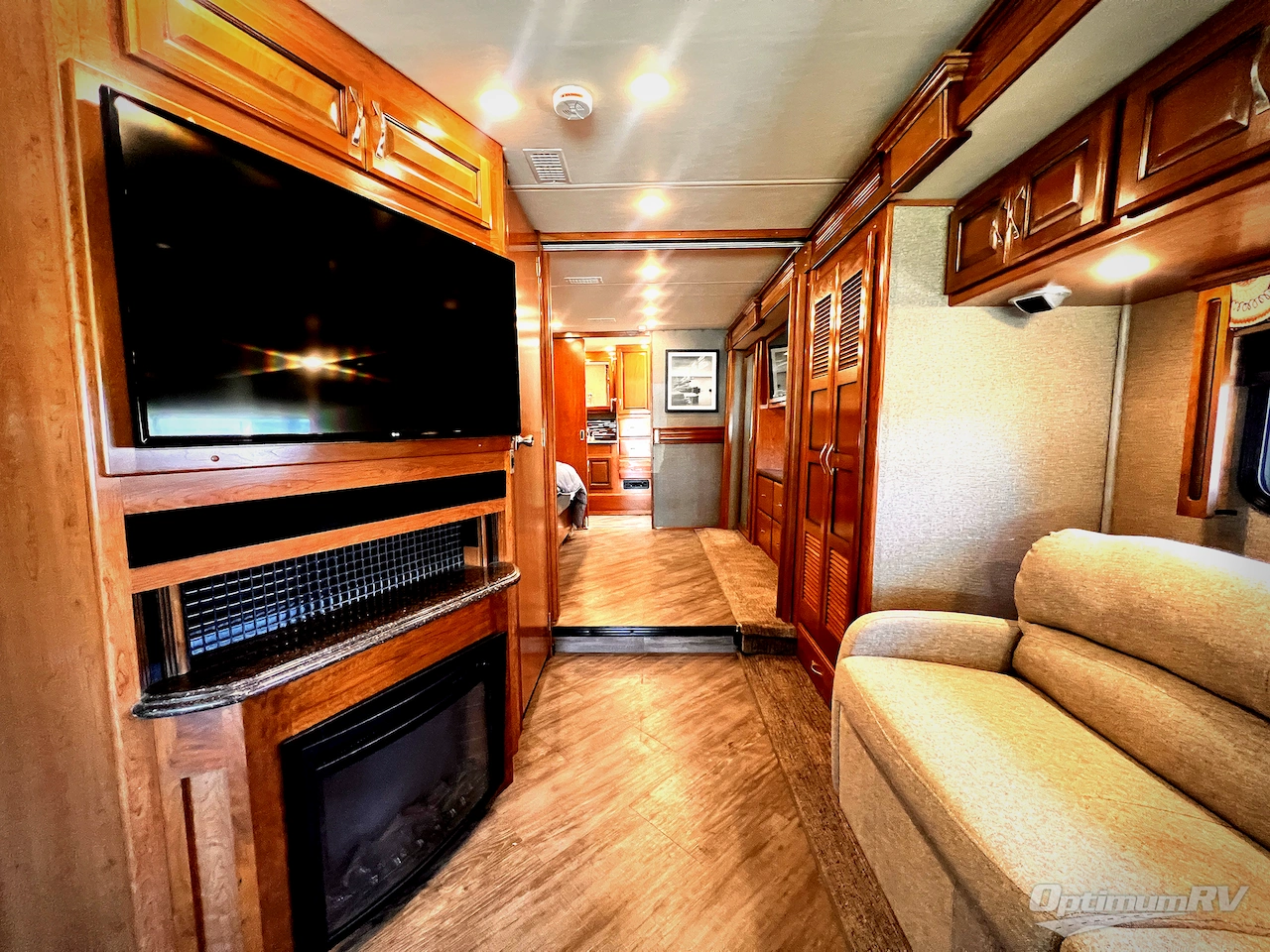 2018 Fleetwood Pace Arrow LXE 38K Photo 18