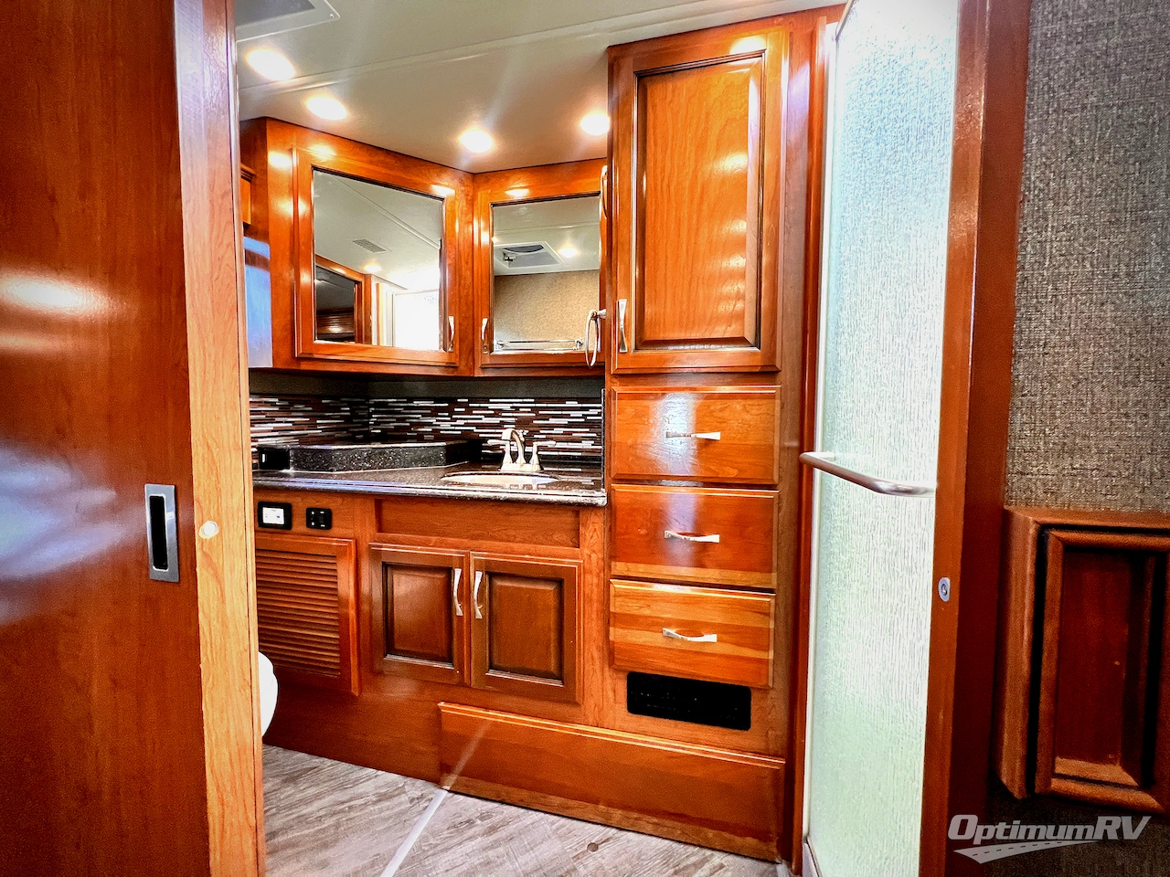 2018 Fleetwood Pace Arrow LXE 38K Photo 24