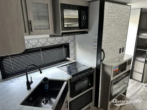 2022 Dutchmen Coleman Lantern Series 242BH RV Photo 4