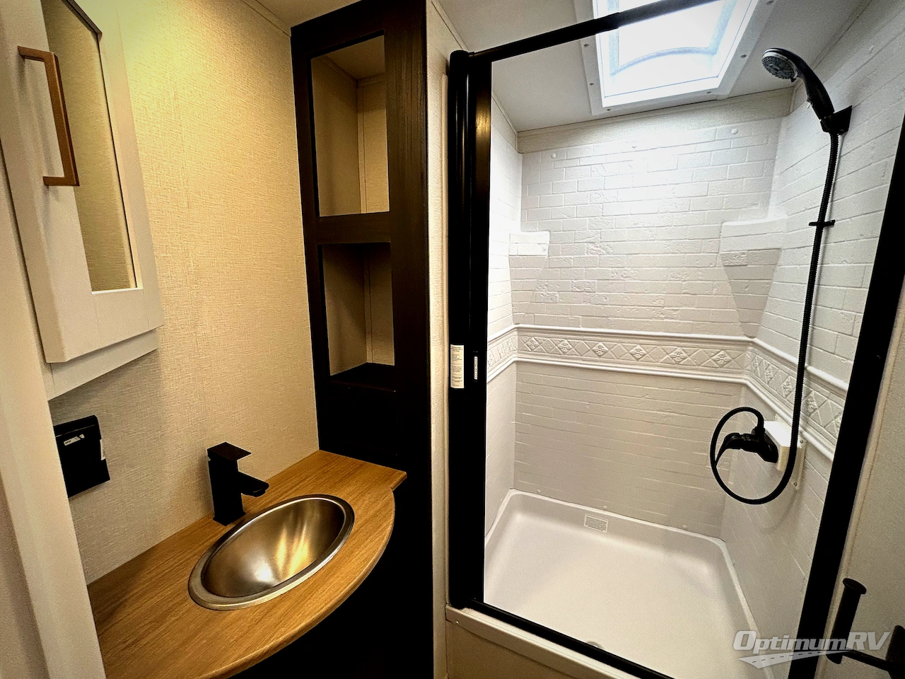 2025 Heartland North Trail 26RLX Photo 4