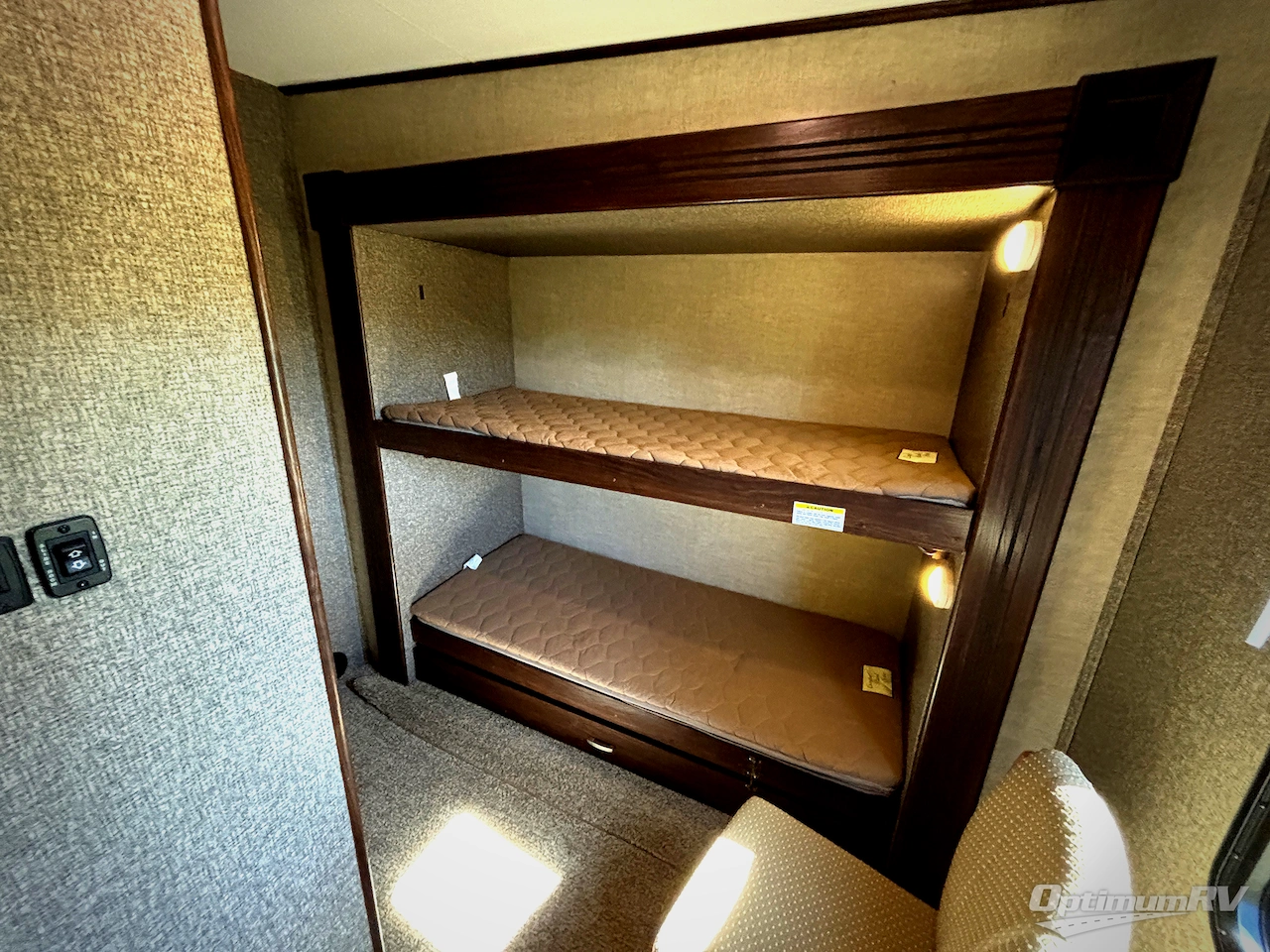 2016 Heartland Sundance XLT 298BH Photo 14