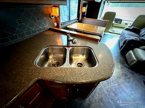 2013 Newmar Bay Star 3305 RV Photo 3