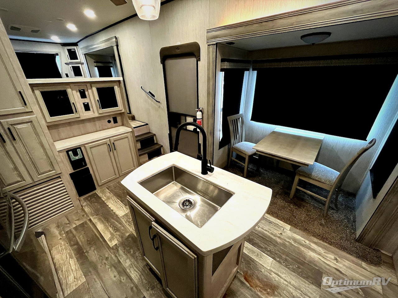 2022 Forest River Sierra 391FLRB Photo 7