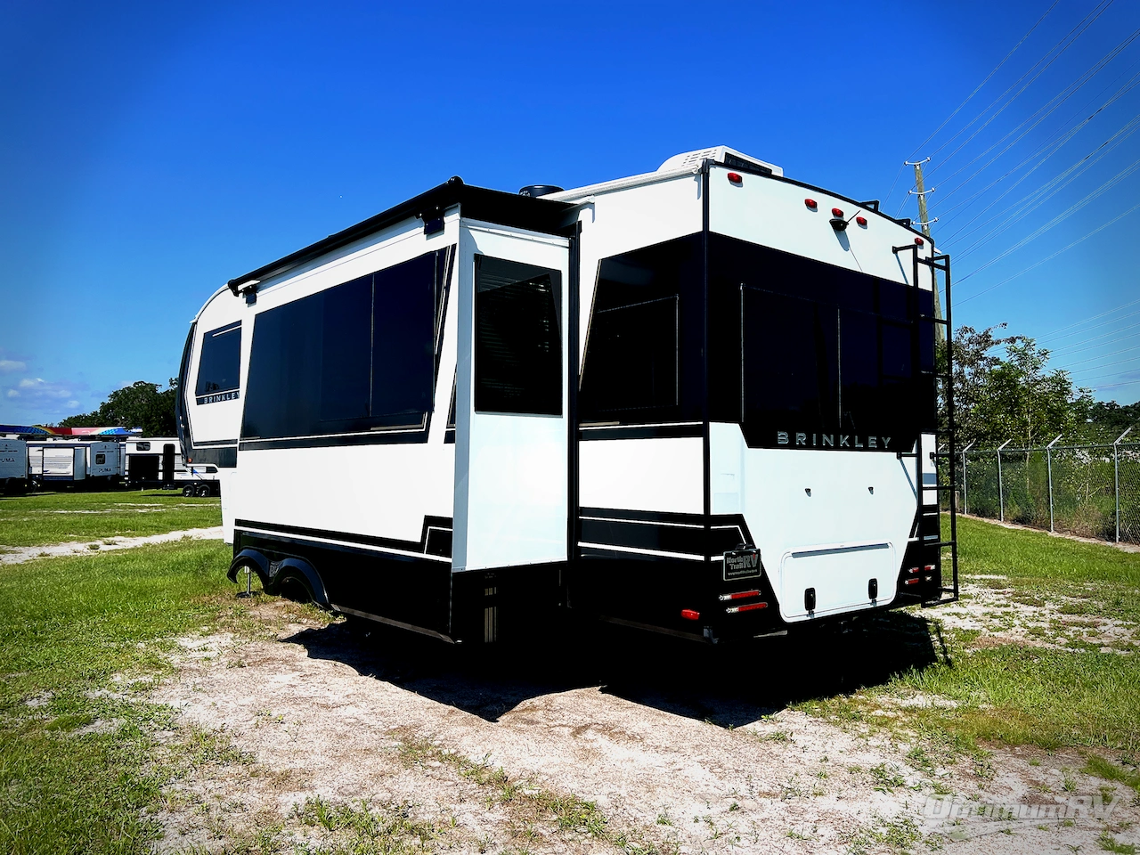 2025 Brinkley Model Z 2670 Photo 2