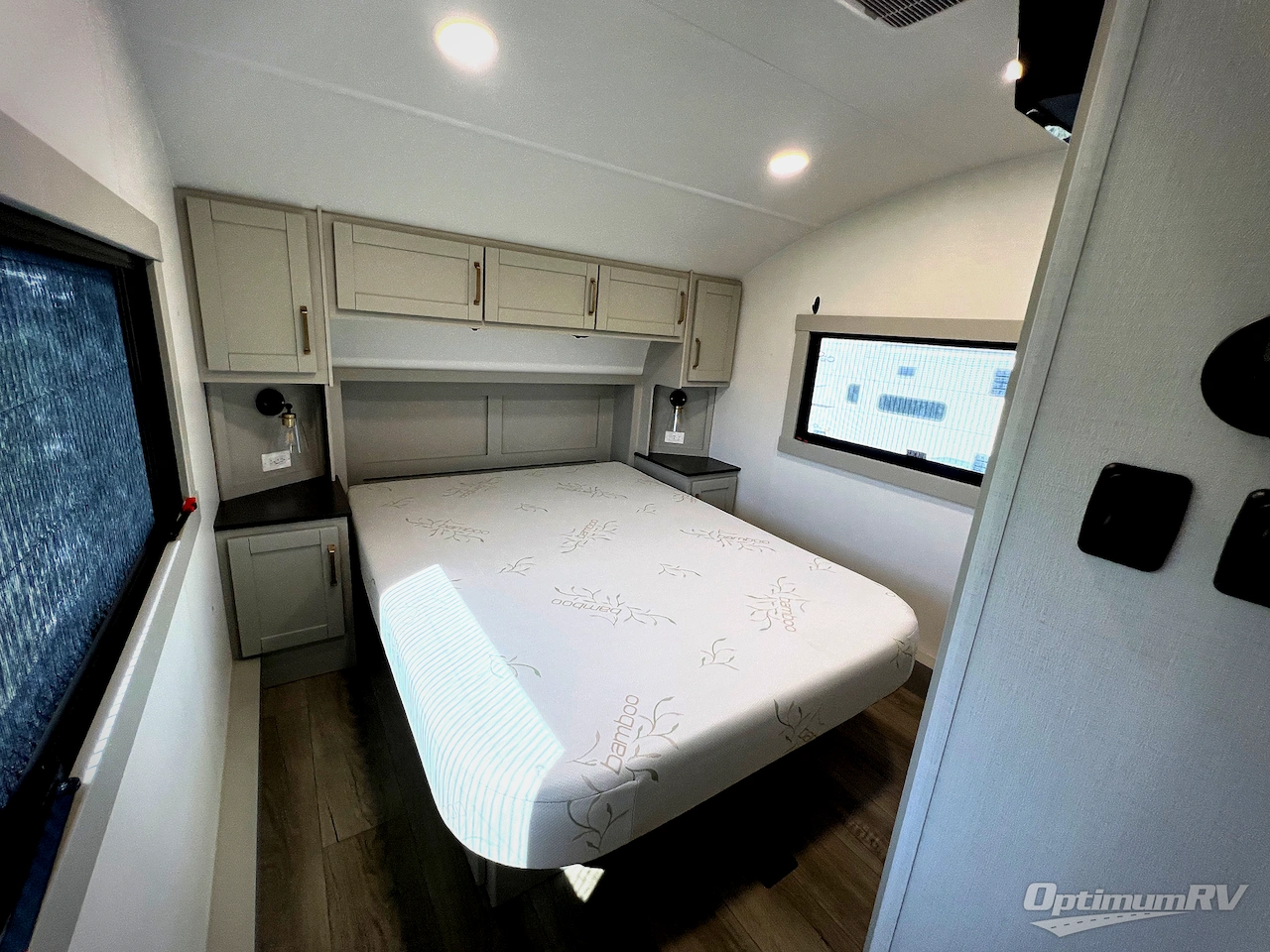 2025 Brinkley Model Z 2670 Photo 16