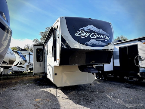 Used 2014 Heartland Big Country 3070RE Featured Photo