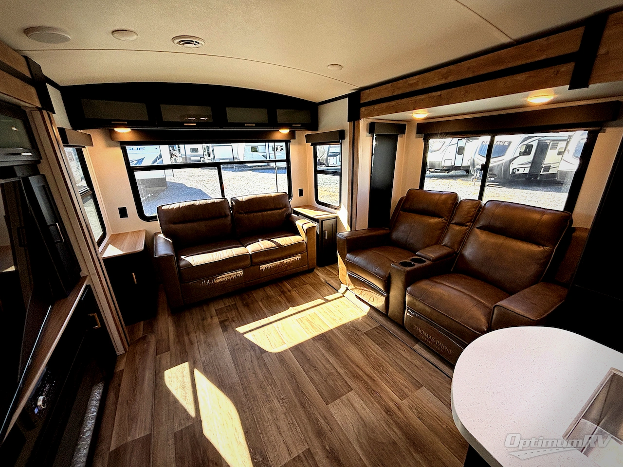 2022 Keystone Outback 330RL Photo 6