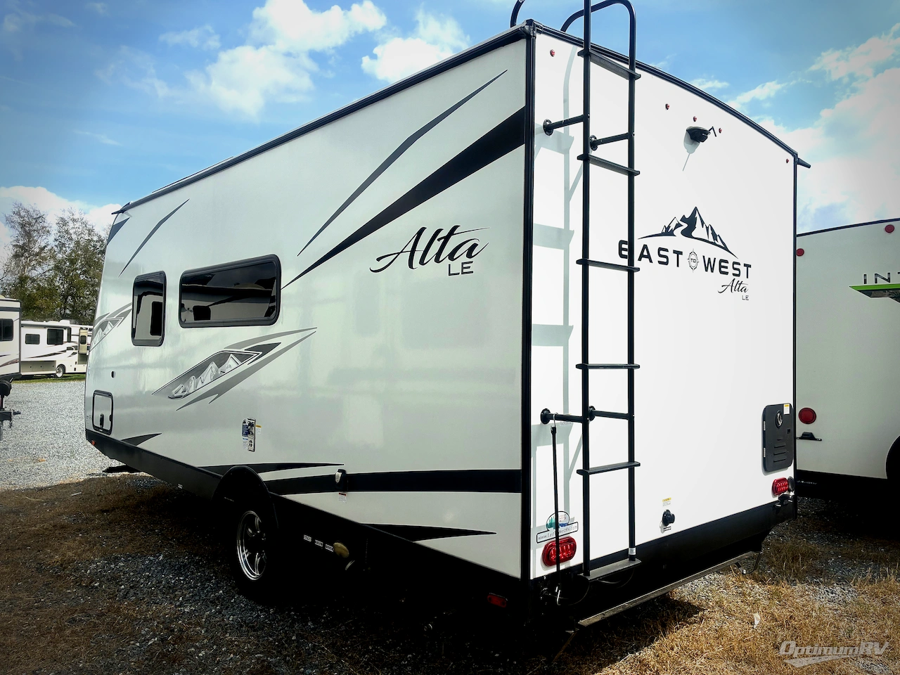 2023 East To West Alta 1600MRB Photo 3