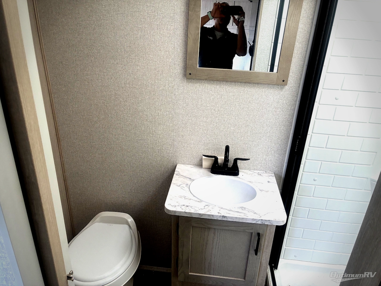 2023 East To West Alta 1600MRB Photo 4