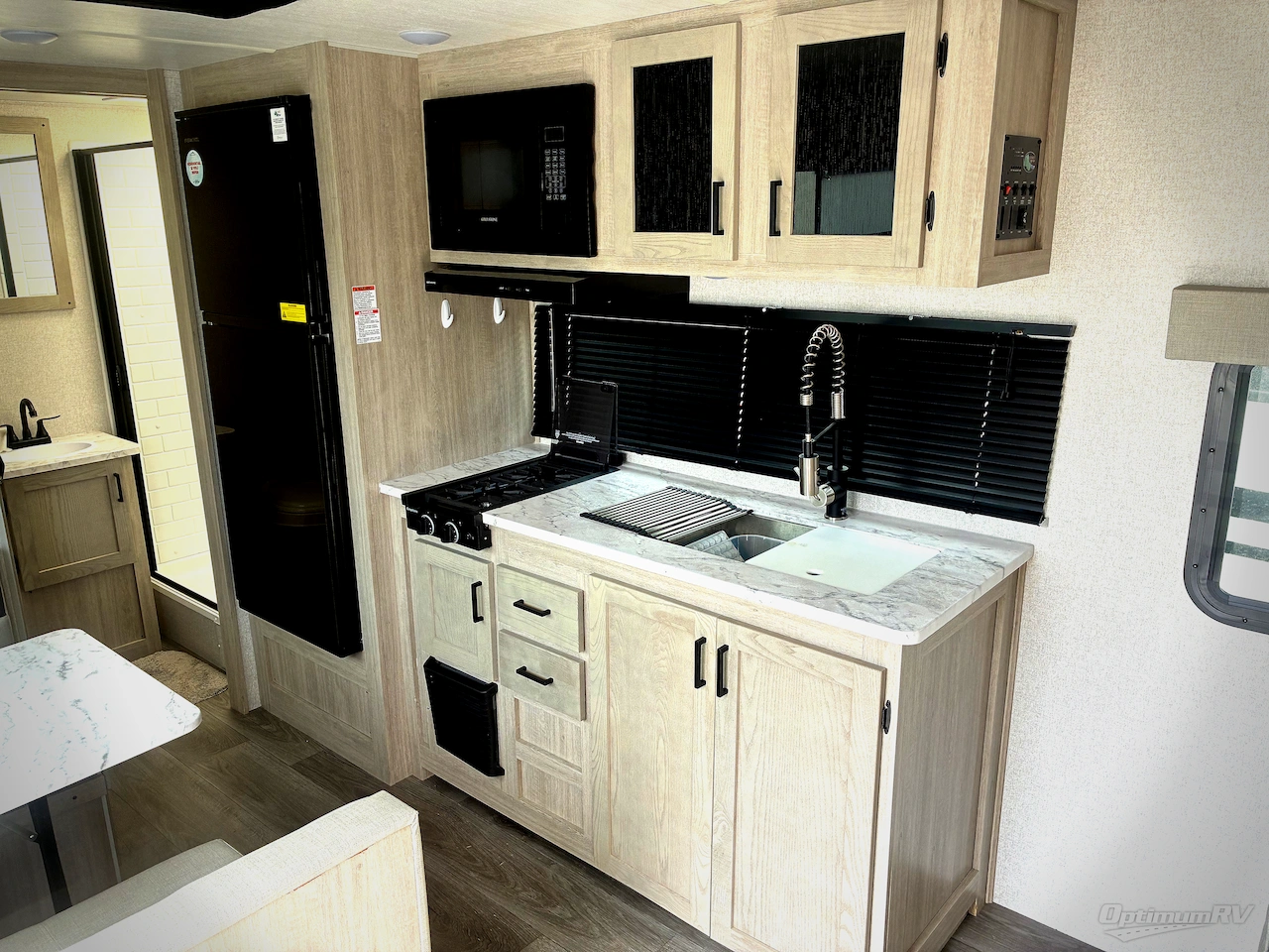 2023 East To West Alta 1600MRB Photo 6