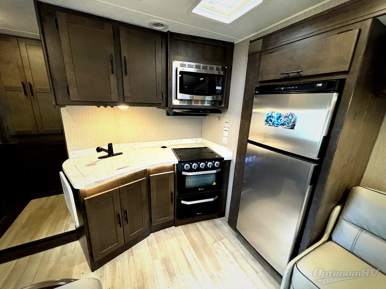 2023 Coachmen Leprechaun 298KB Ford 450 Photo 6