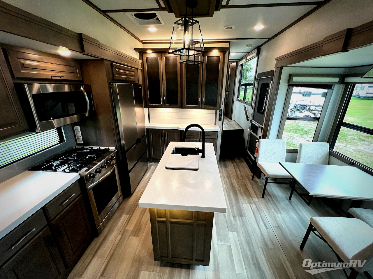 2023 Grand Design Solitude 376RD Photo 5