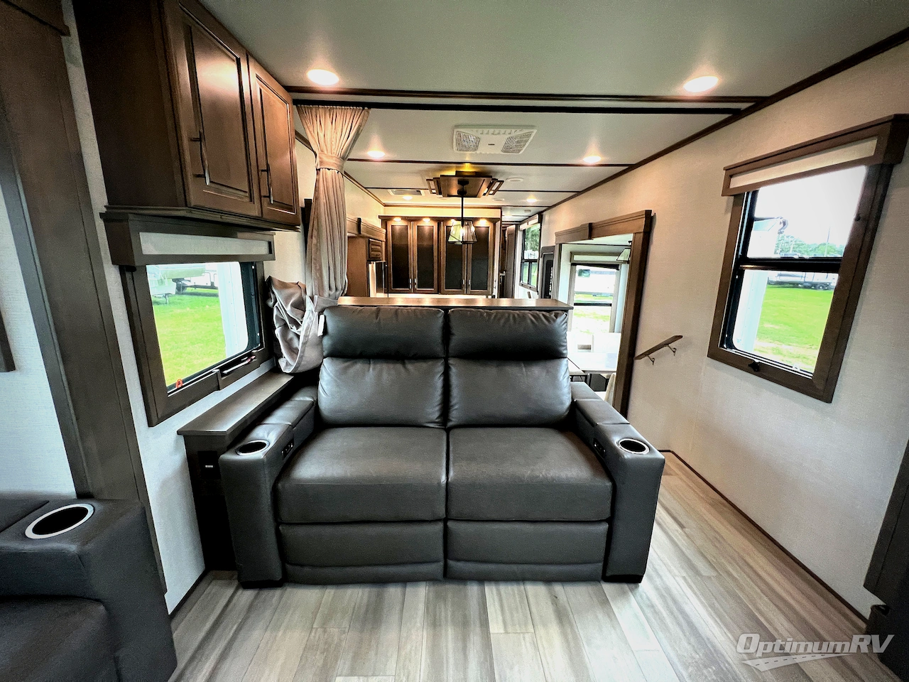 2023 Grand Design Solitude 376RD Photo 11