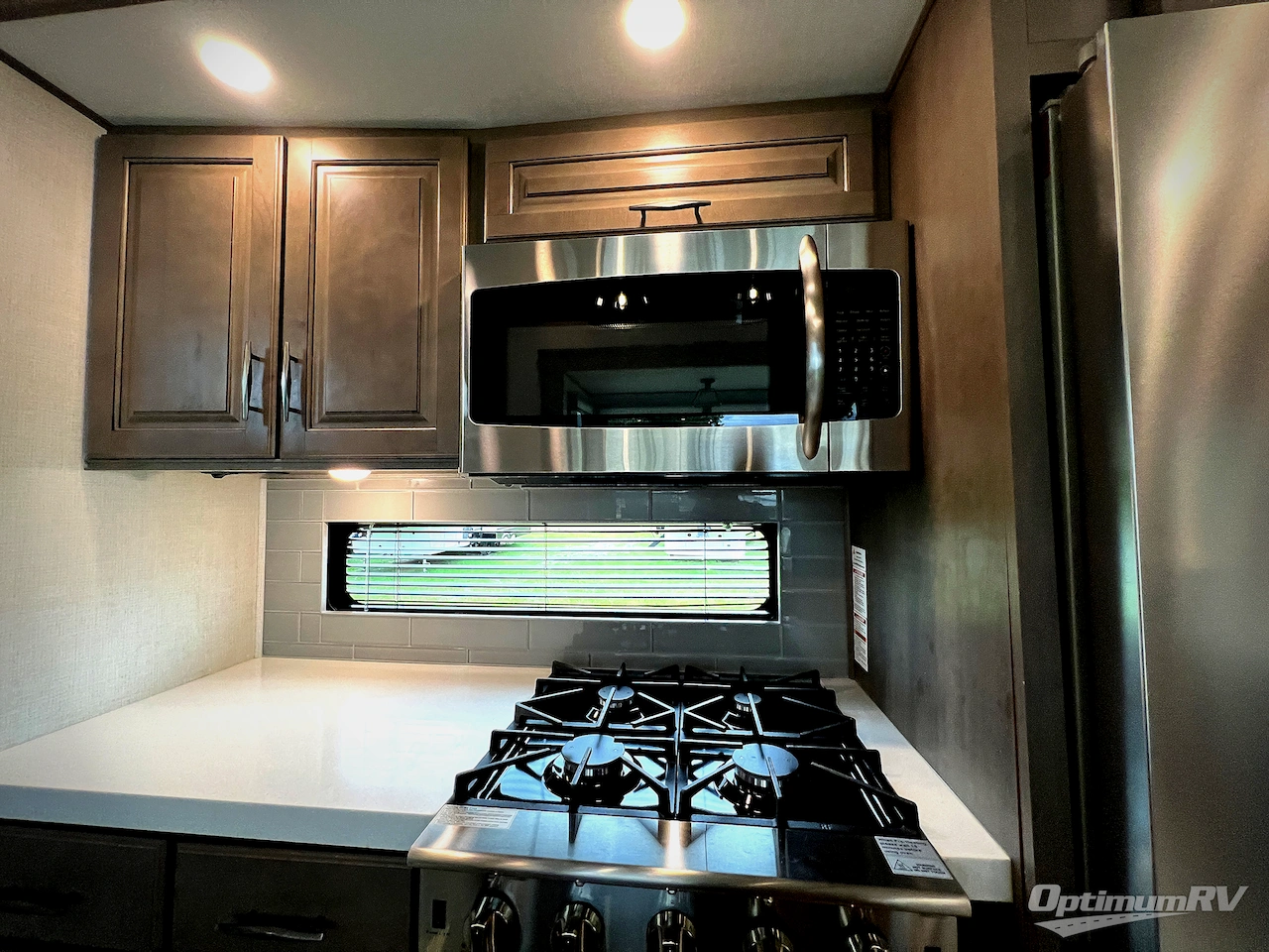 2023 Grand Design Solitude 376RD Photo 16