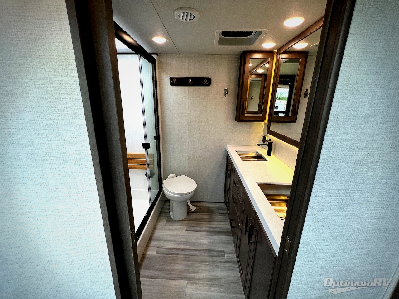 2023 Grand Design Solitude 376RD Photo 24