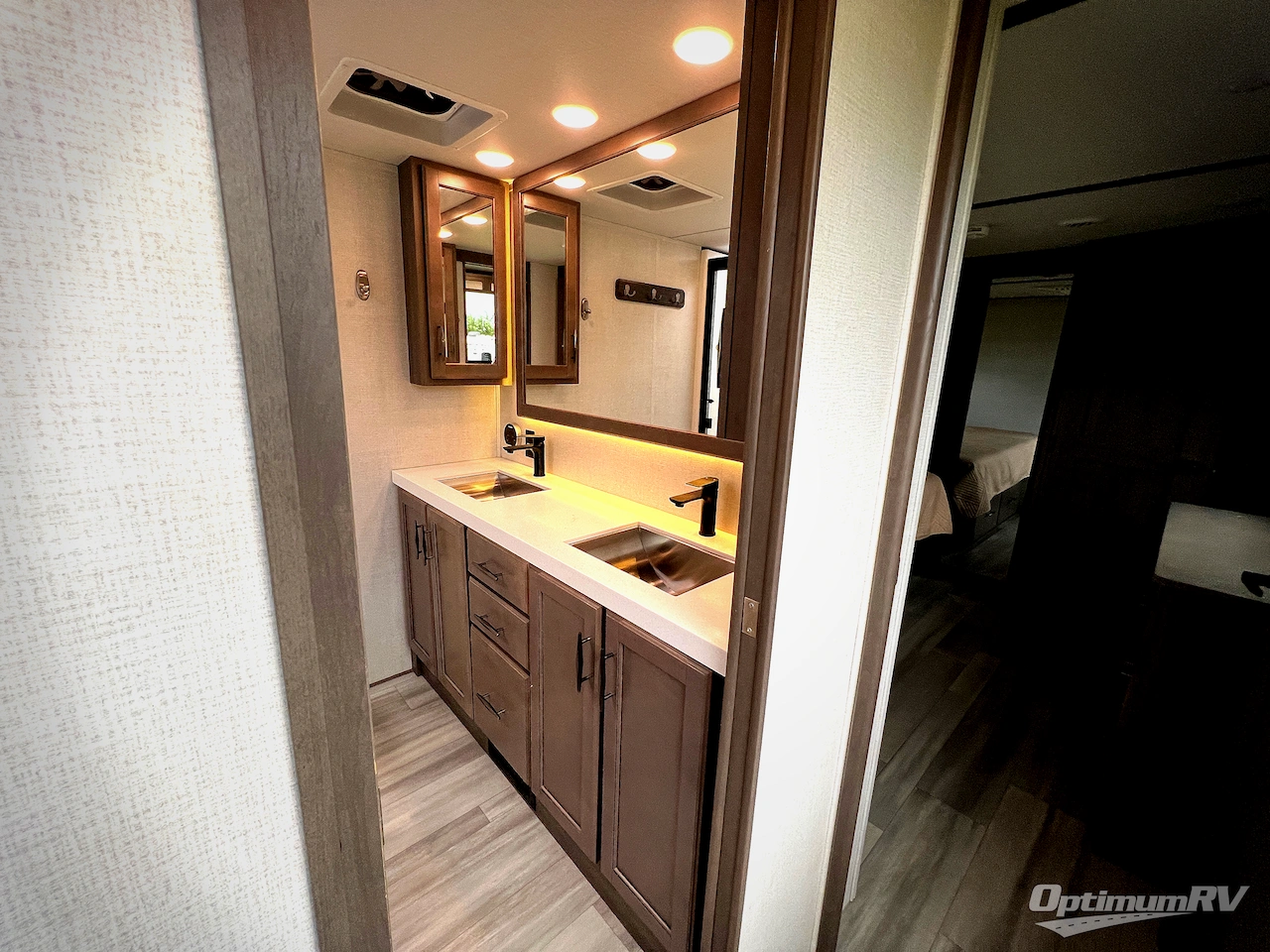 2023 Grand Design Solitude 376RD Photo 25