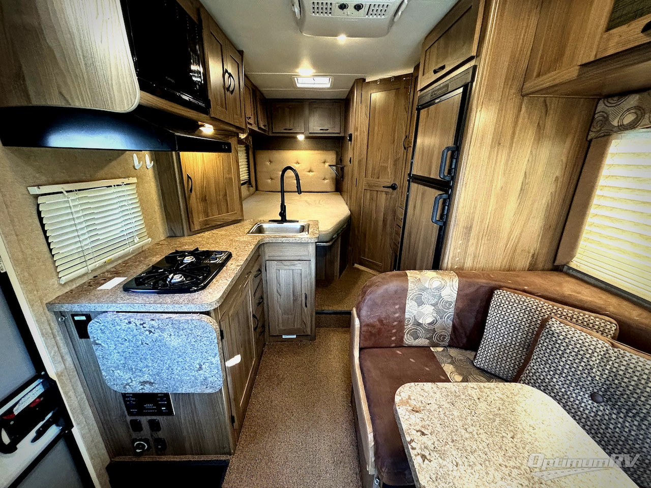 2017 Coachmen Freelander 20CB  Ford Transit Photo 5