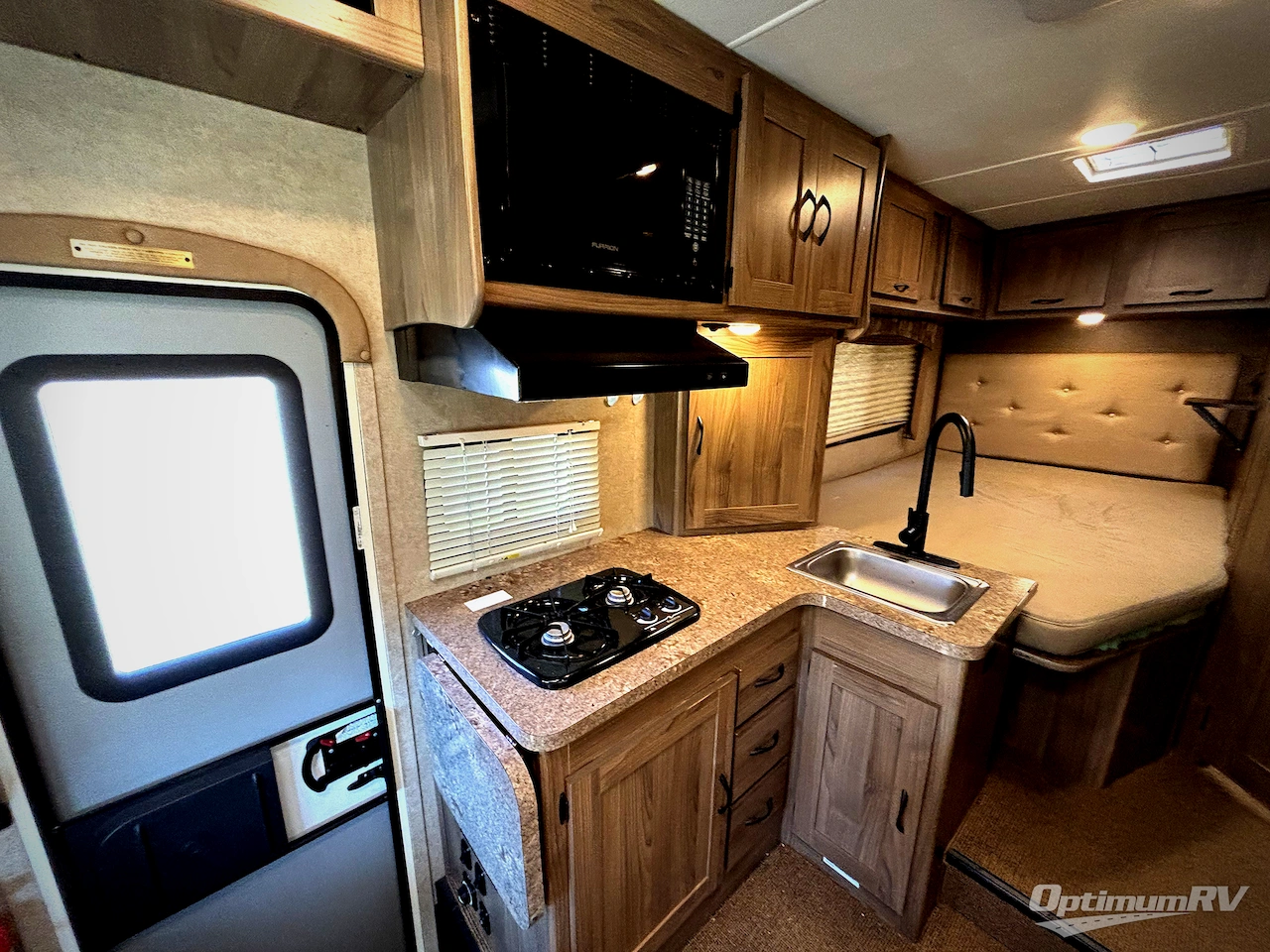 2017 Coachmen Freelander 20CB  Ford Transit Photo 16