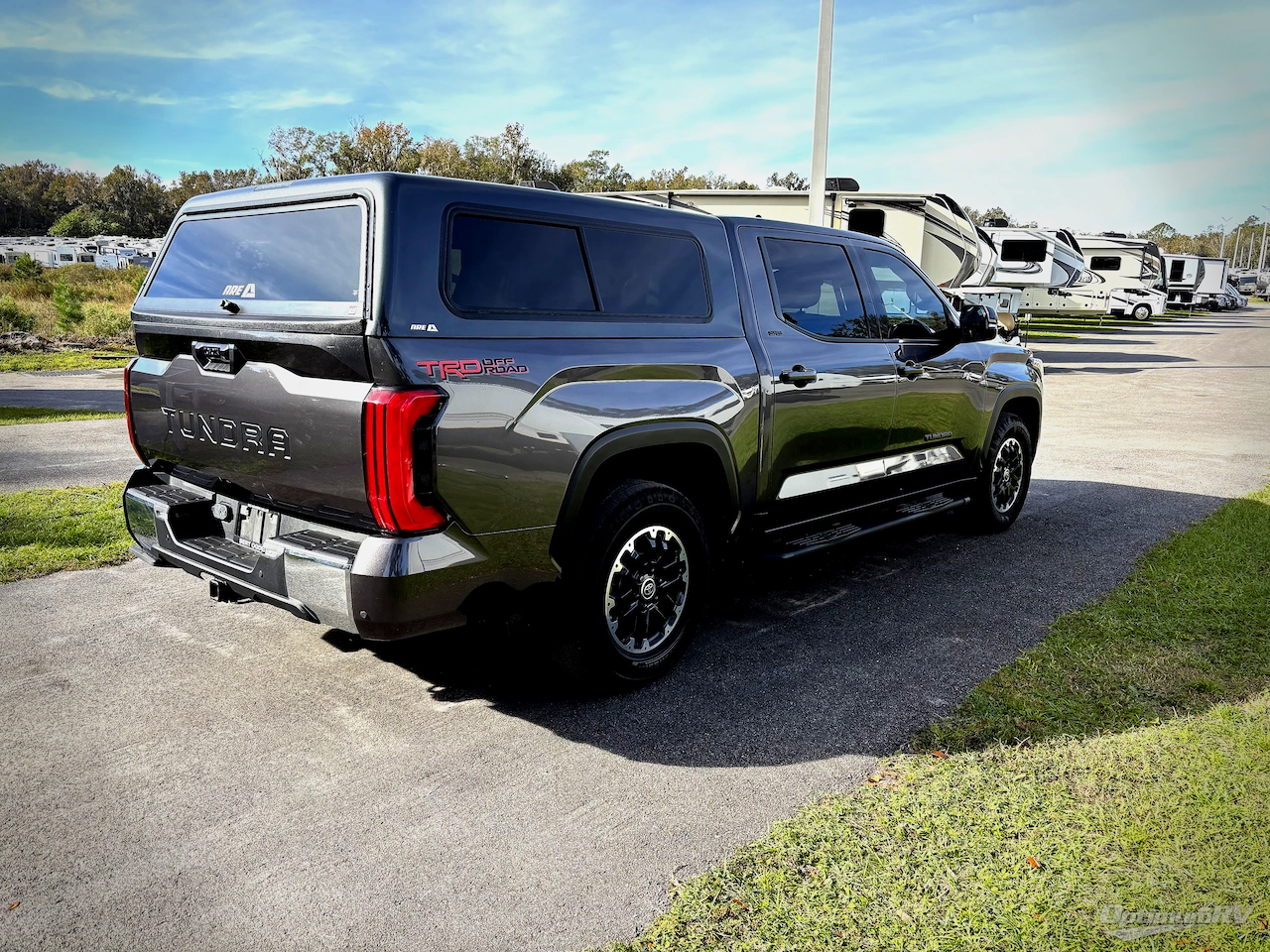 2022 Toyota Toyota Tundra Photo 2