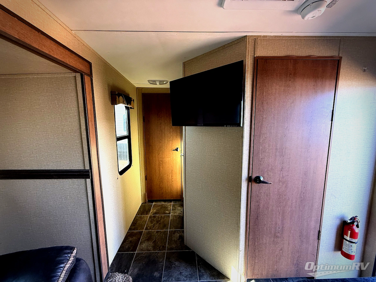 2014 Cruiser Fun Finder XTRA XT-330 Photo 5